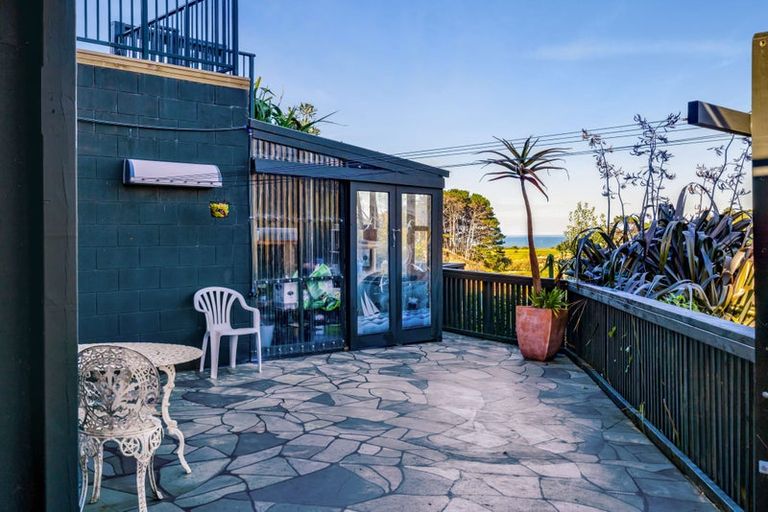 Photo of property in 48 Kawei Road, Ohawe, Hawera, 4671