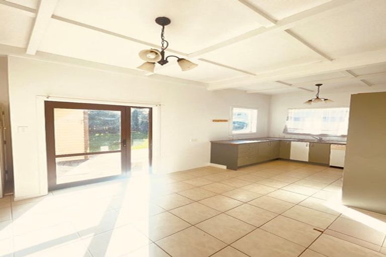 Photo of property in 1/39 Weymouth Road, Manurewa, Auckland, 2102