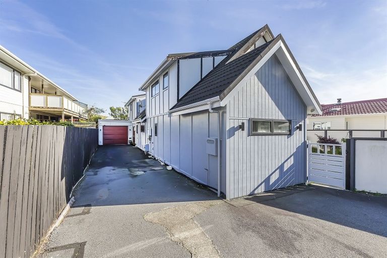 Photo of property in 20b Acheron Road, Paremata, Porirua, 5026