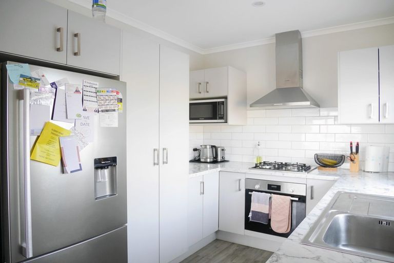 Photo of property in 8 Ngarue Place, Waitara, 4320