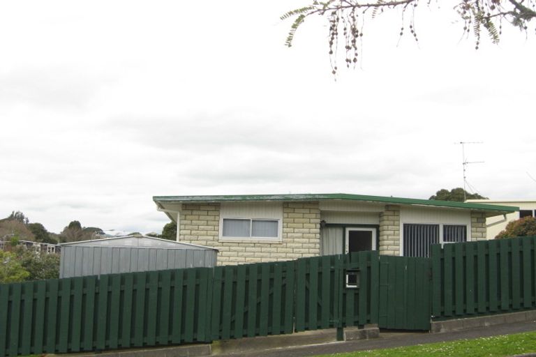 Photo of property in 1 Carlton Terrace, Westown, New Plymouth, 4310