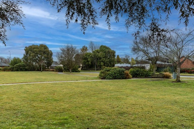 Photo of property in 5b Norton Place, Woodend, 7610