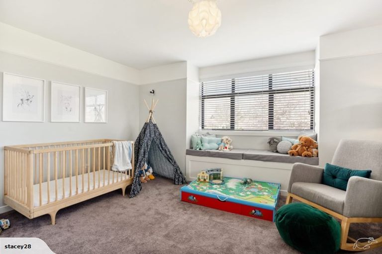 Photo of property in 11 Asola Place, Karaka, Papakura, 2113