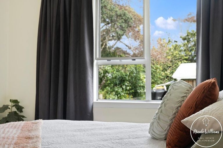 Photo of property in 9 Regent Street, Whakapirau, Maungaturoto, 0583