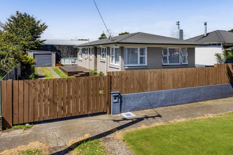 Photo of property in 15a Pratt Street, Waitara, 4320