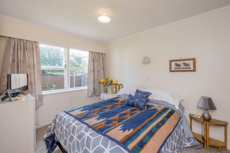 Photo of property in 11 Weraroa Road, Levin, 5510