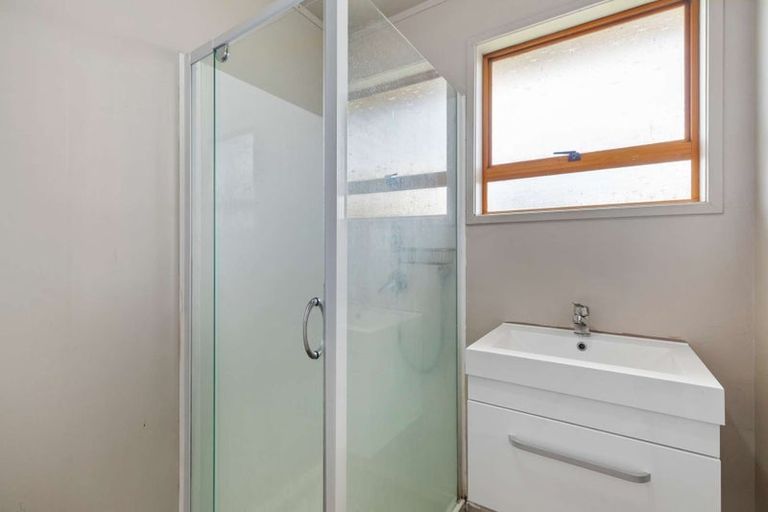 Photo of property in 1/41 Challen Close, Conifer Grove, Takanini, 2112