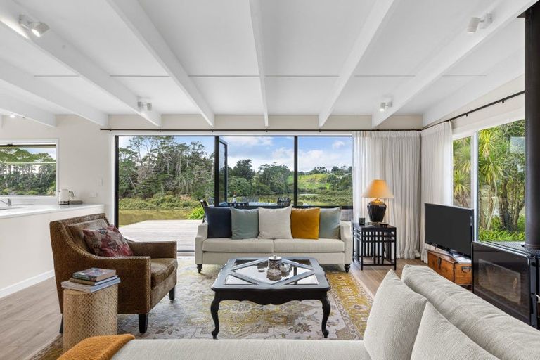 Photo of property in 51 Kent Terrace, Riverhead, 0820