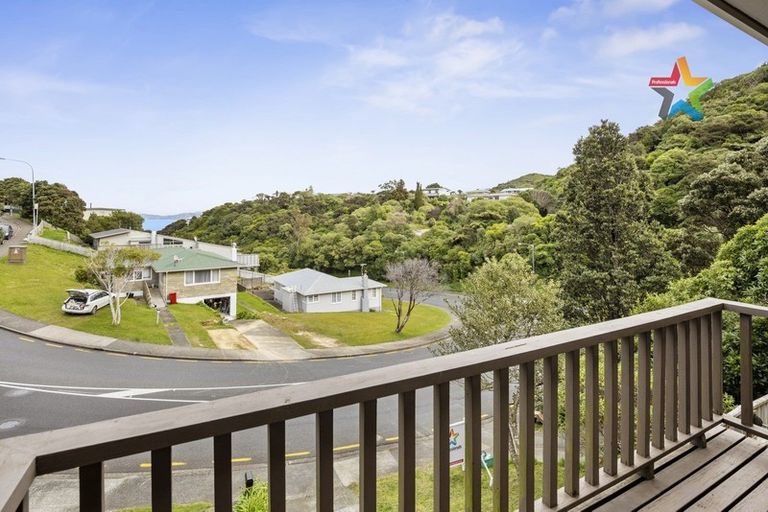 Photo of property in 95 Dowse Drive, Maungaraki, Lower Hutt, 5010
