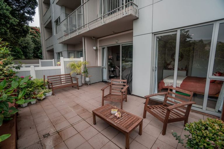 Photo of property in Shoal Haven Apartments, 107a/130 Anzac Street, Takapuna, Auckland, 0622