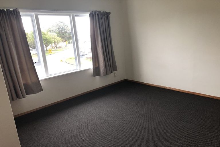 Photo of property in 34 Cook Street, Marfell, New Plymouth, 4310