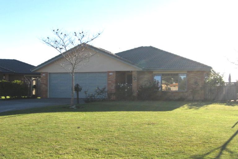 Photo of property in 7 Kimptonfields Court, Wattle Downs, Auckland, 2103