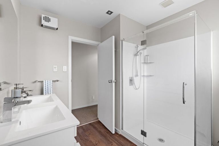 Photo of property in 25 Hillcrest Place, Avonhead, Christchurch, 8042