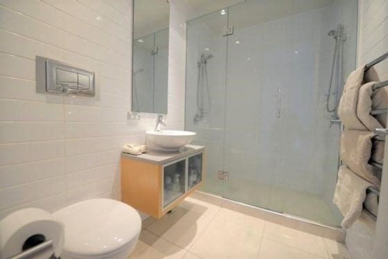 Photo of property in 7/2 Lowell Place, Waipahihi, Taupo, 3330