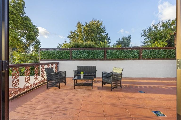 Photo of property in 1/269 Titirangi Road, Titirangi, Auckland, 0604