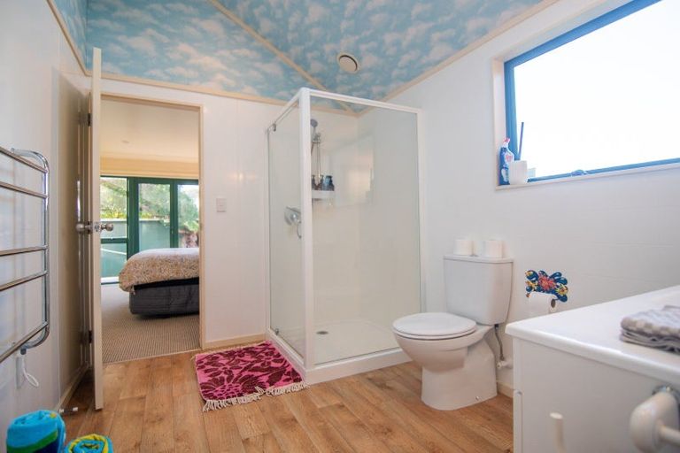 Photo of property in 5 Fabrin Street, Foxton Beach, Foxton, 4815