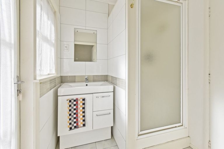 Photo of property in 39 Grande Vue Road, Hillpark, Auckland, 2102