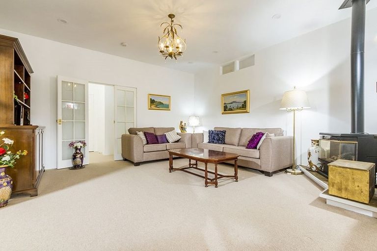 Photo of property in 2/40a Norwood Road, Bayswater, Auckland, 0622