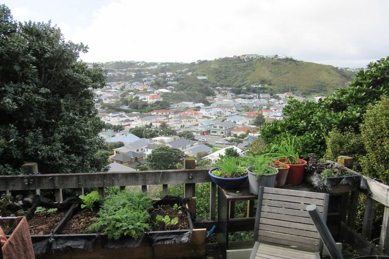 Photo of property in 52 Milne Terrace, Island Bay, Wellington, 6023