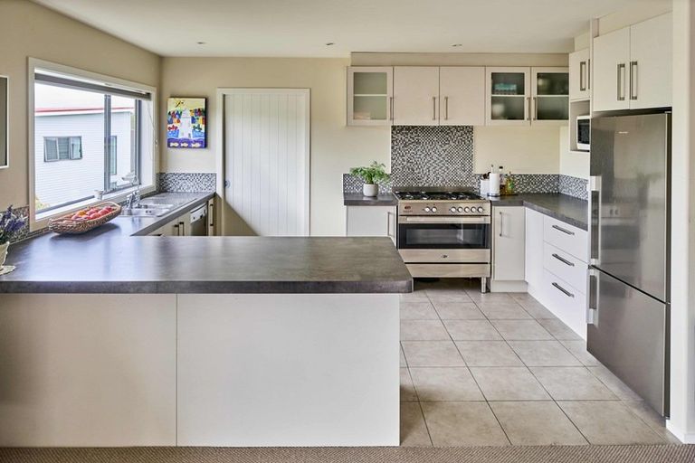 Photo of property in 4 Sunflower Close, Camborne, Porirua, 5026