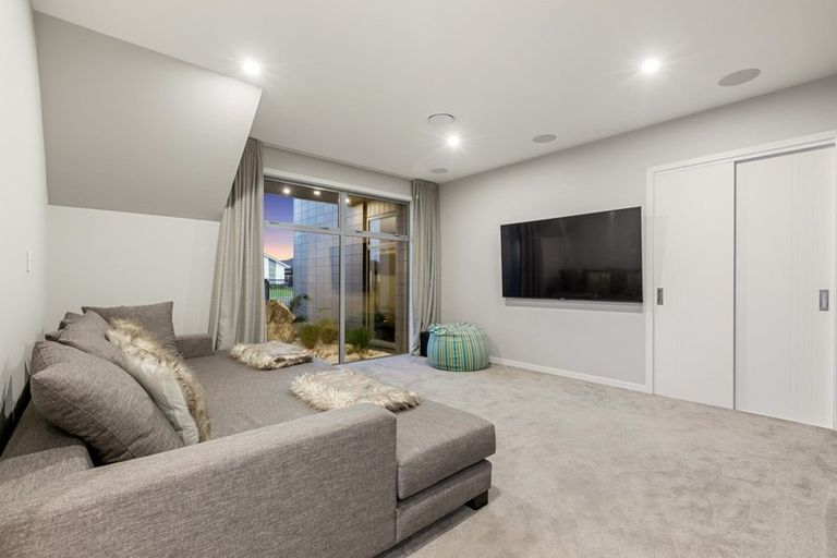 Photo of property in 64 Sandhurst Drive, Papamoa Beach, Papamoa, 3118