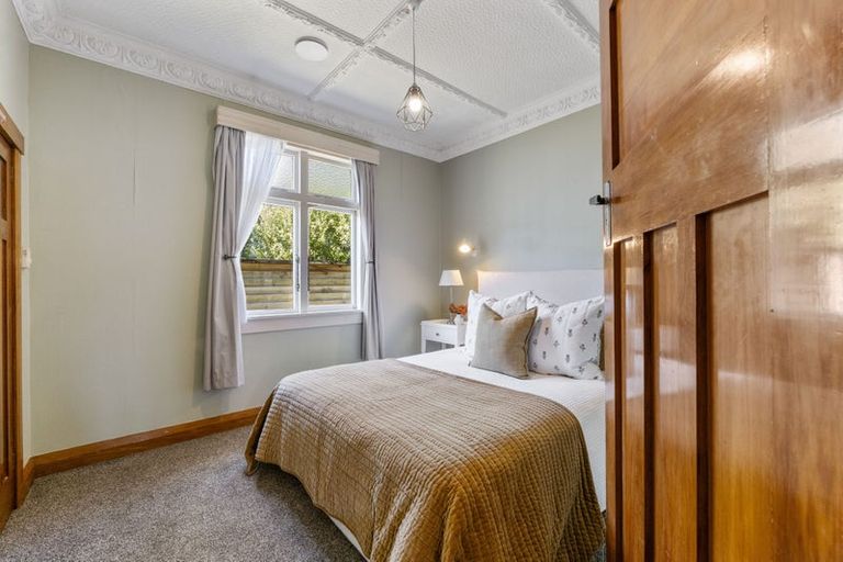 Photo of property in 164 Mangorei Road, Merrilands, New Plymouth, 4312