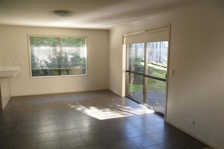Photo of property in 20e Waione Avenue, Te Atatu Peninsula, Auckland, 0610