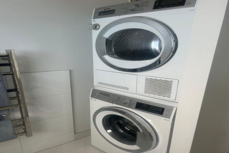 Photo of property in 3/62 Kitchener Road, Milford, Auckland, 0620