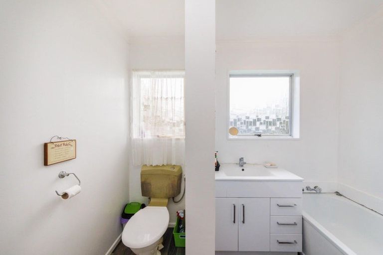 Photo of property in 70 Meadowvale Drive, Levin, 5510