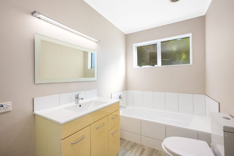 Photo of property in 2/10 Yarrow Place, Papakowhai, Porirua, 5024