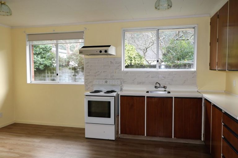 Photo of property in 9b Nevada Grove, Totara Park, Upper Hutt, 5018