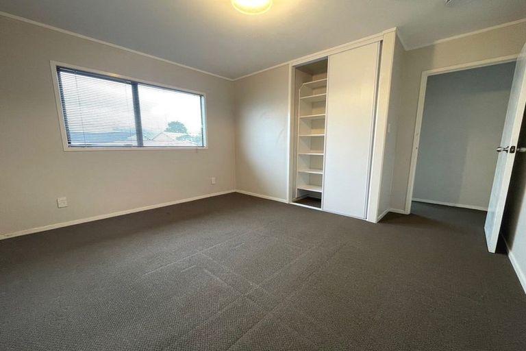 Photo of property in 2/25 Melleray Place, Randwick Park, Auckland, 2105