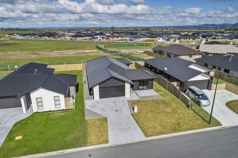 Photo of property in 24 Sabre Street, Papamoa Beach, Papamoa, 3118