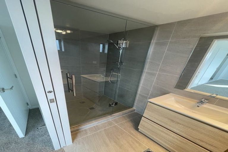 Photo of property in 9a Crestview Rise, Papakura, 2110