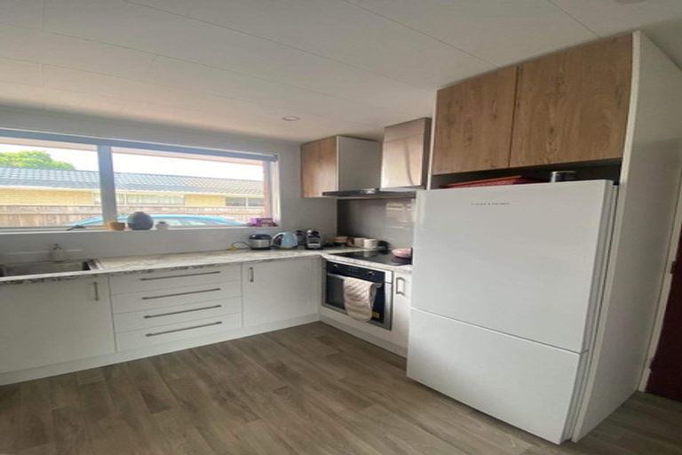 Photo of property in 2/13 William Booth Grove, Trentham, Upper Hutt, 5018