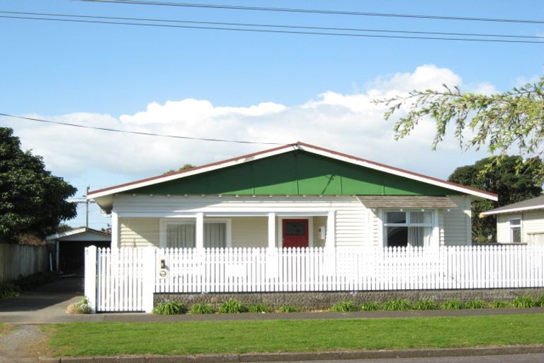 Photo of property in 43 Newton Street, Fitzroy, New Plymouth, 4312
