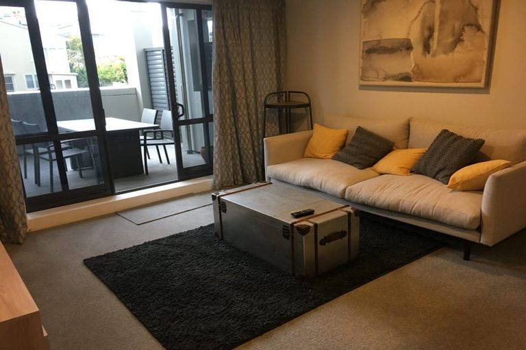 Photo of property in Paramount Apartments, 11/281 Maunganui Road, Mount Maunganui, 3116