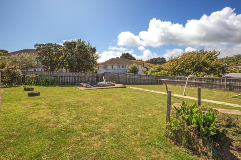 Photo of property in 55 Jillett Street, Titahi Bay, Porirua, 5022