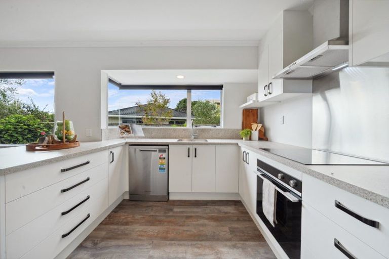 Photo of property in 29c Heta Road, Highlands Park, New Plymouth, 4312