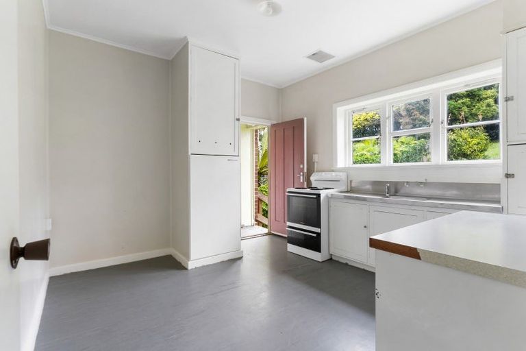Photo of property in 17 Apihai Street, Orakei, Auckland, 1071