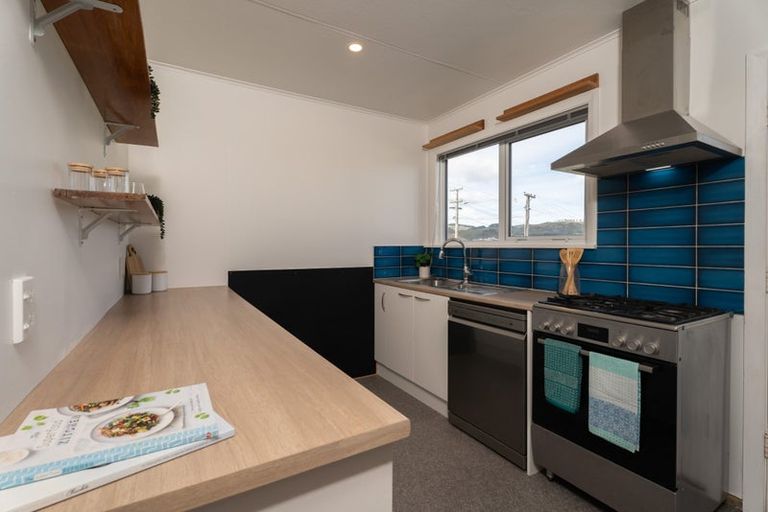 Photo of property in 97 Castor Crescent, Cannons Creek, Porirua, 5024