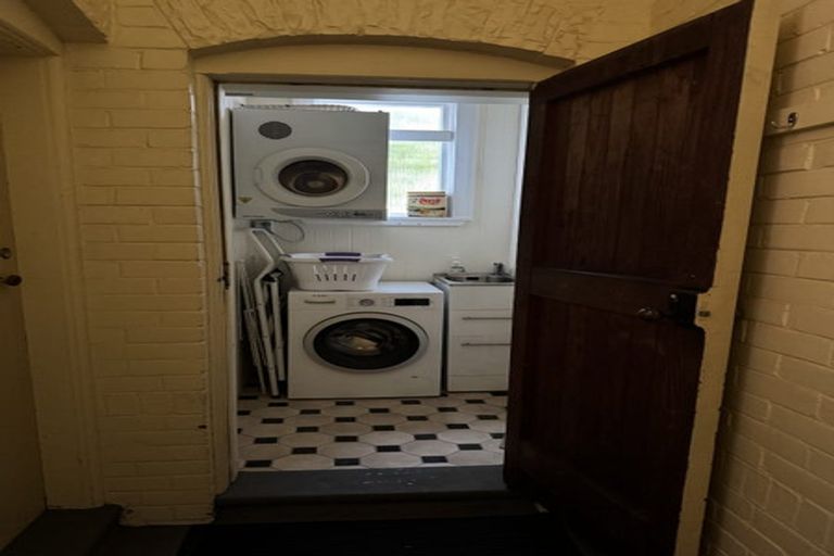 Photo of property in 108 Highcliff Road, Andersons Bay, Dunedin, 9013