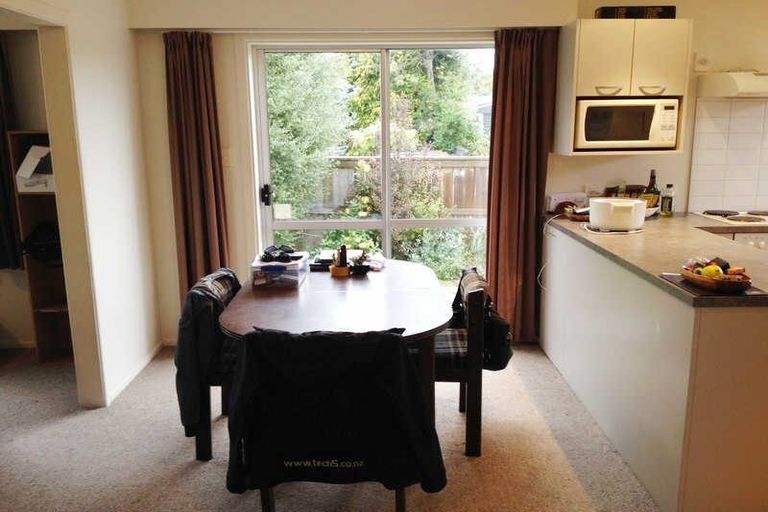 Photo of property in 1/28 Guinness Crescent, Ilam, Christchurch, 8041