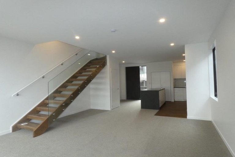 Photo of property in 11/20 Trent Street, Island Bay, Wellington, 6023