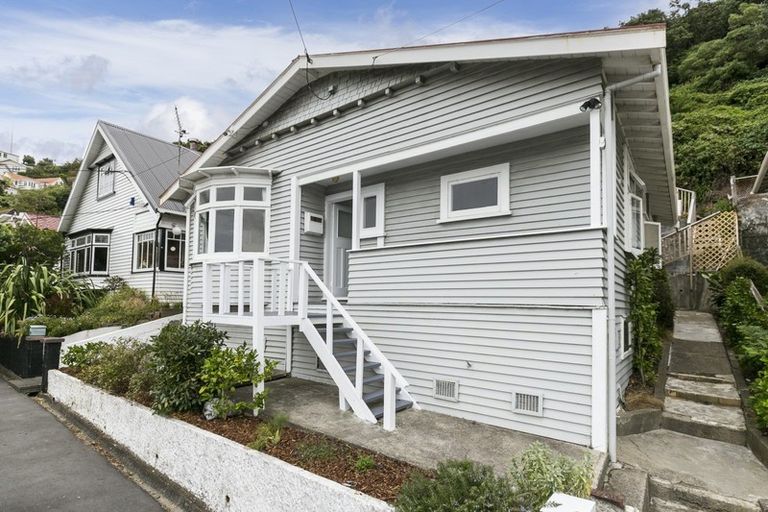Photo of property in 22 Queens Drive, Kilbirnie, Wellington, 6022