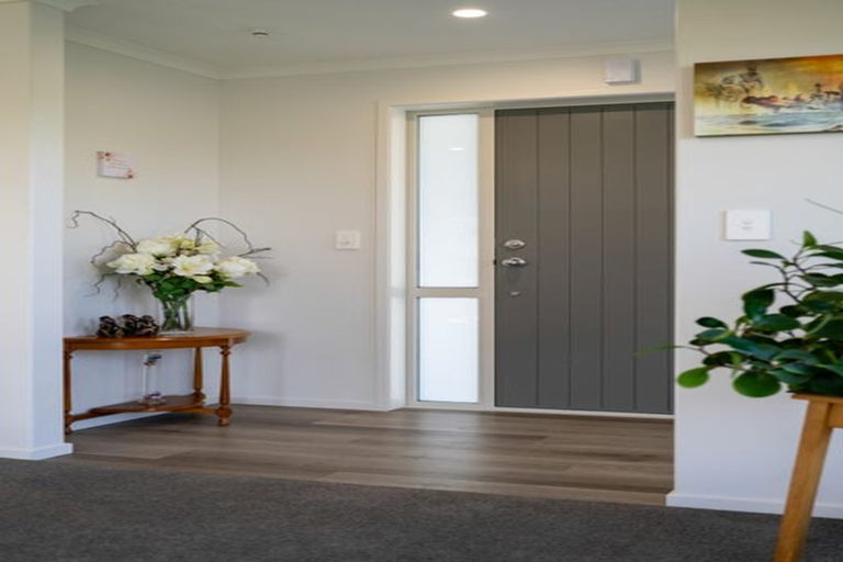 Photo of property in 44 Rose Leigh Drive, Cambridge, 3434