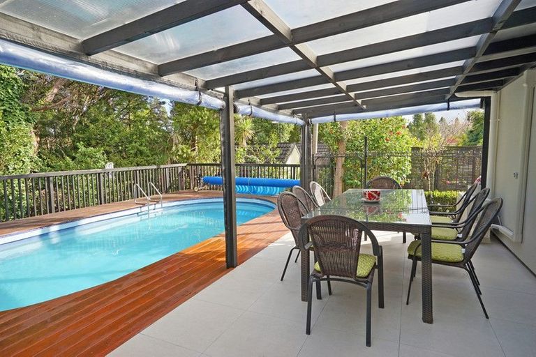 Photo of property in 26 Barlow Place, Chatswood, Auckland, 0626