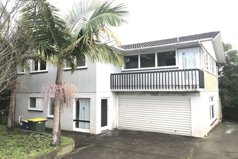 Photo of property in 32 Royal Road, Massey, Auckland, 0614