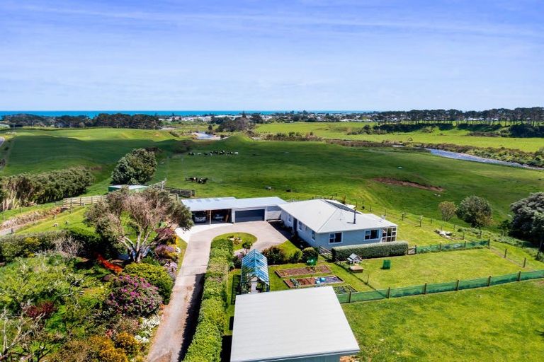 Photo of property in 3624 Eltham Road, Opunake, 4682