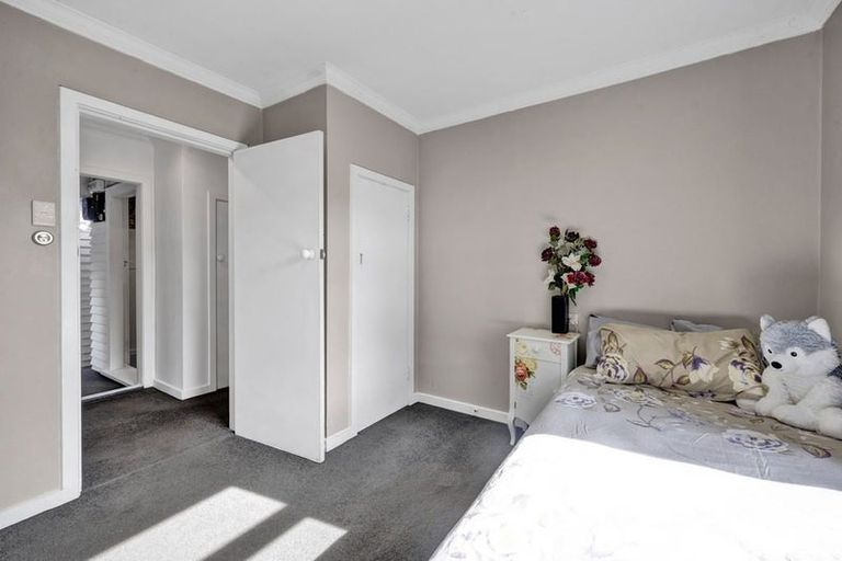 Photo of property in 6 Moana Crescent, Blagdon, New Plymouth, 4310